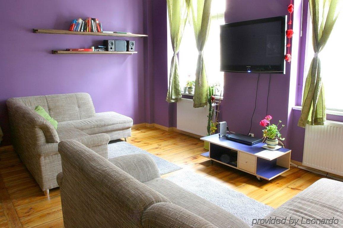 Frolic Goats Hostel Poznań Rom bilde