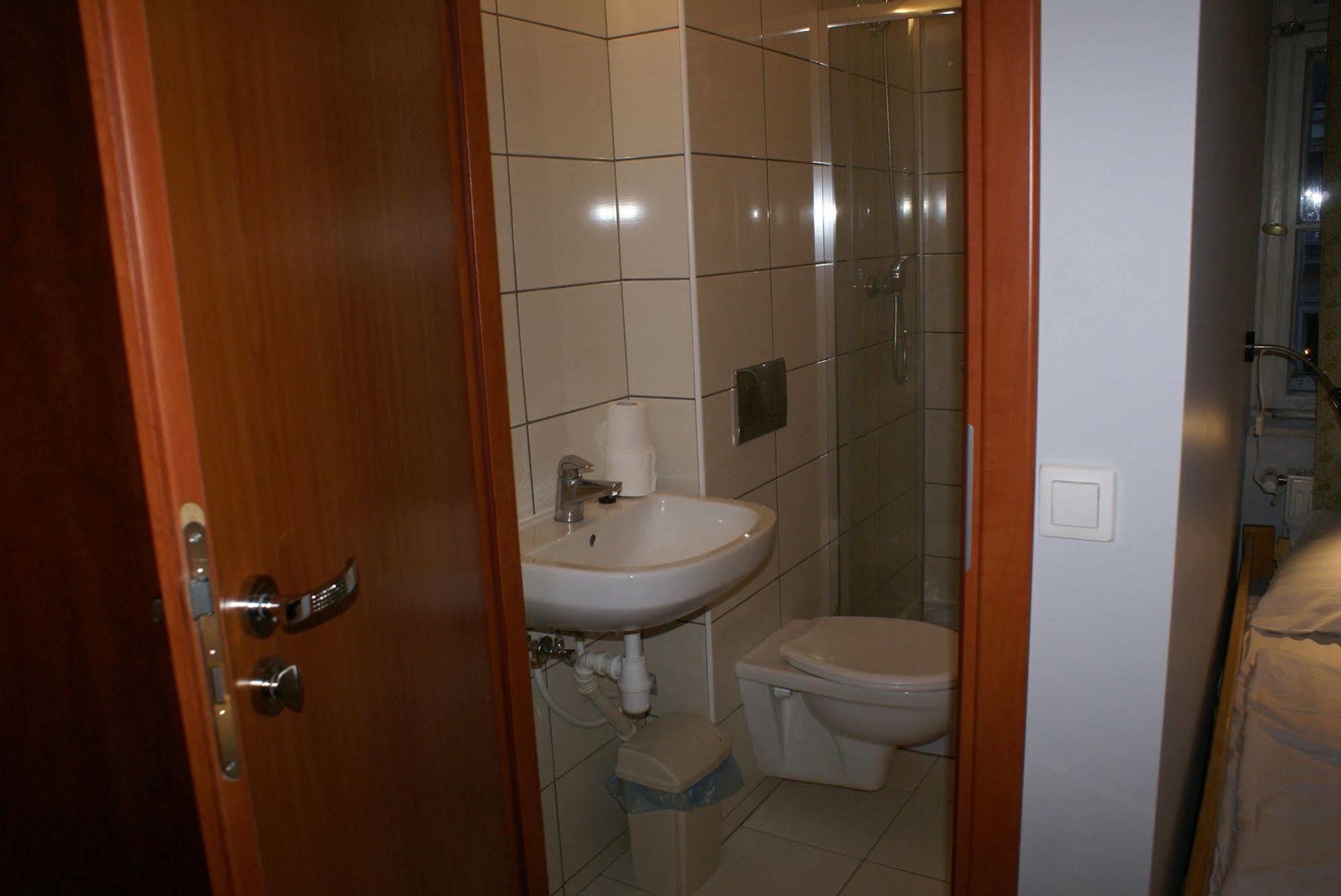Frolic Goats Hostel Poznań Eksteriør bilde
