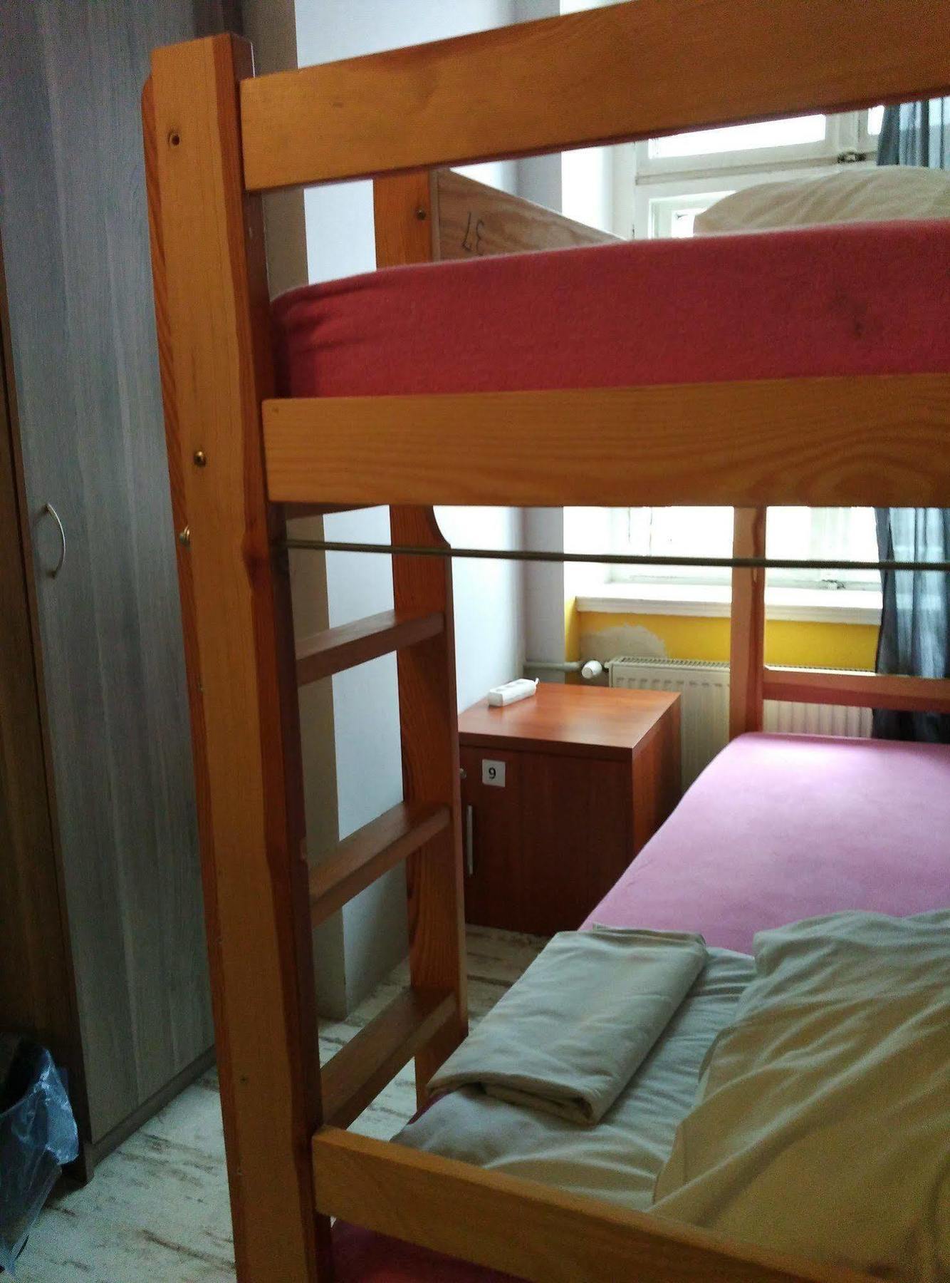 Frolic Goats Hostel Poznań Eksteriør bilde